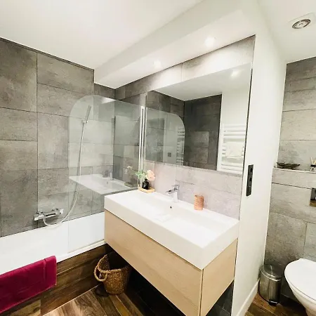 Lovely 2 Bedroom Flat With Balcony And Parking Apartment Luxembourg